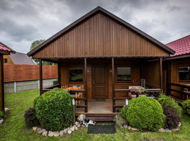 Villa Astrid - domki Środkowy domek - widok og&oacute;lny